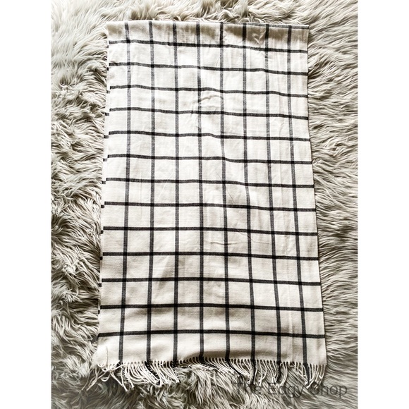 Gap | Plaid Flannel Blanket Scarf Cold Weather - Picture 3 of 9